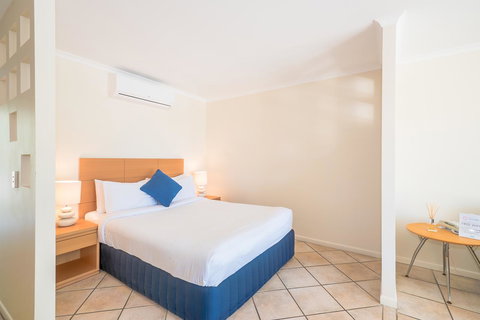 At The Sound Noosa Motel - Accommodation NT 24