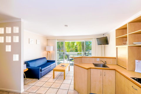 At The Sound Noosa Motel - Accommodation NT 25