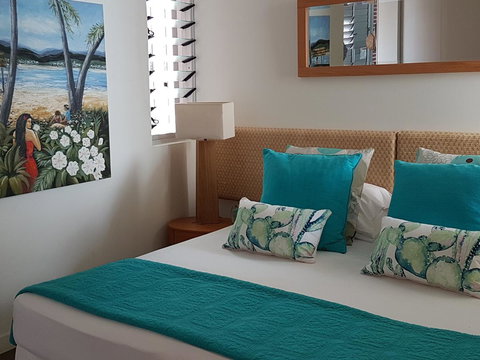 Penthouse On Bright Point - Accommodation NT 8