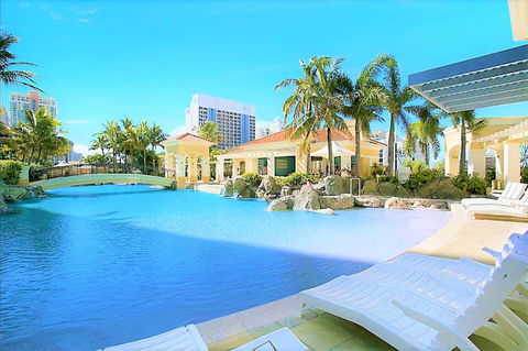 The Towers Of Chevron Renaissance - Holidays Gold Coast - Accommodation NT 7