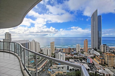 The Towers Of Chevron Renaissance - Holidays Gold Coast - Accommodation NT 36
