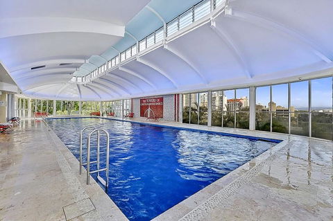 The Towers Of Chevron Renaissance - Holidays Gold Coast - Accommodation NT 9