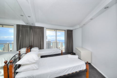 The Towers Of Chevron Renaissance - Holidays Gold Coast - Accommodation NT 39