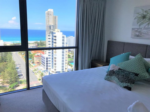 Qube Broadbeach Ocean View Apartments - Accommodation NT 21