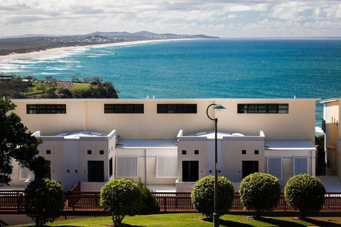 The Point Coolum - Accommodation NT 42