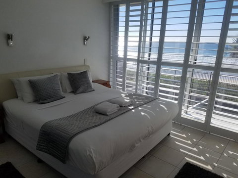 Golden Sands On The Beach - Absolute Beachfront Apartments - Accommodation NT 30