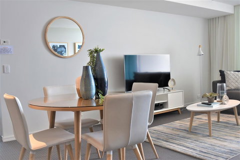 Gold Coast Private Apartments - H Residences, Surfers Paradise - Accommodation NT 8