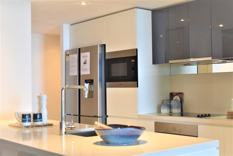 Gold Coast Private Apartments - H Residences, Surfers Paradise - Accommodation NT 4