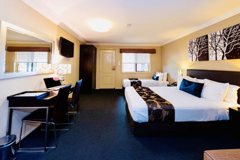Ambassador On Ruthven - Accommodation NT 22