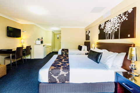 Ambassador On Ruthven - Accommodation NT 3