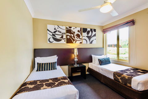 Ambassador On Ruthven - Accommodation NT 24