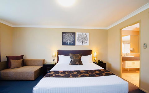 Ambassador On Ruthven - Accommodation NT 16