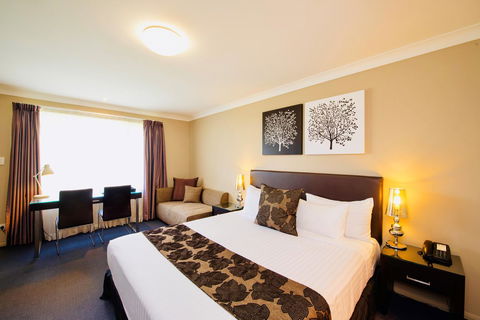 Ambassador On Ruthven - Accommodation NT 0