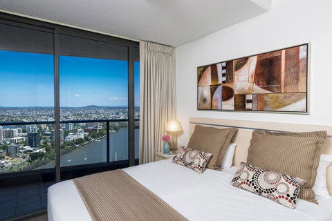 Oaks Brisbane Aurora Suites - Accommodation NT 4