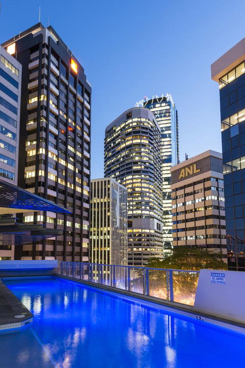Oaks Brisbane Aurora Suites - Accommodation NT 9