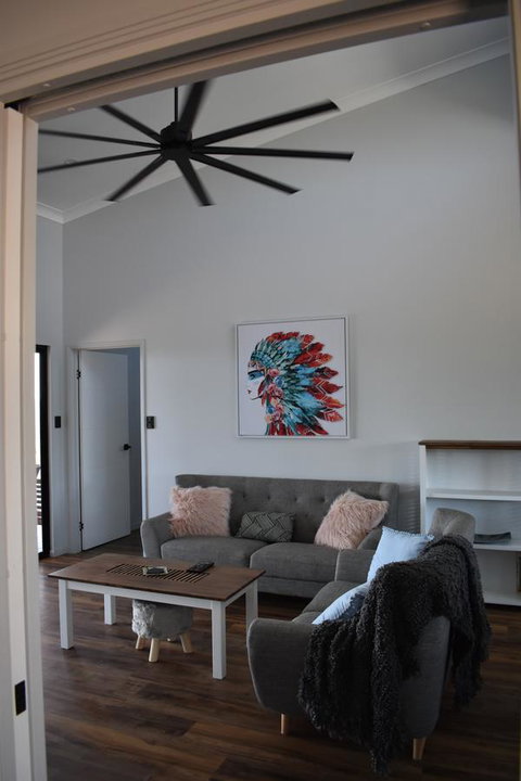 Ironbark House - Accommodation NT 15