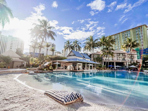 Novotel Cairns Oasis Resort - NT Tourism 0
