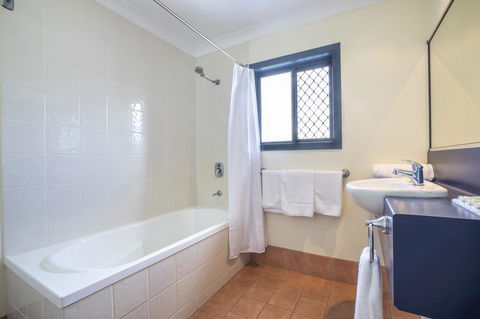 Nightcap At Atherton Hotel - Accommodation NT 12