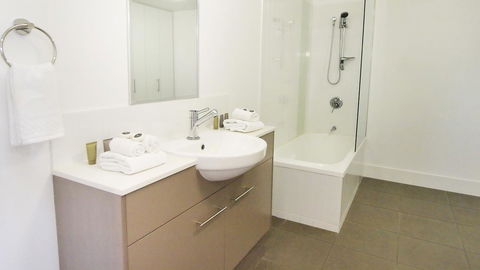 Oaks Townsville Gateway Suites - NT Tourism 6