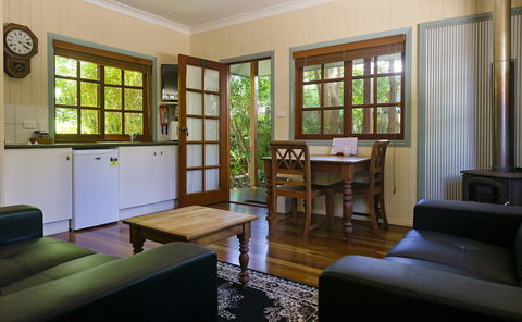Allumbah Pocket Cottages - Accommodation NT 29