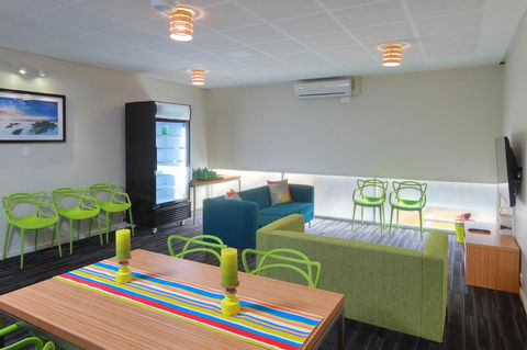 Palm Beach Hotel - Accommodation NT 10