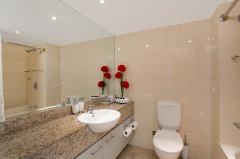 Palm Cove Beach Apartment - NT Tourism 17