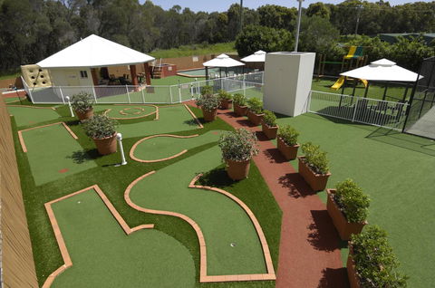 Fairways Golf & Beach Retreat Bribie Island - Accommodation NT 18