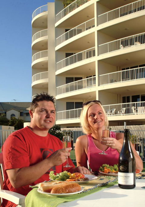 Fairways Golf & Beach Retreat Bribie Island - Accommodation NT 11
