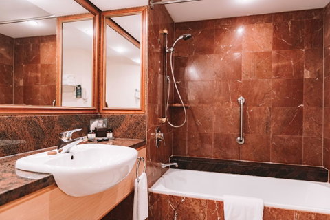 Pullman Cairns International - Accommodation NT 17