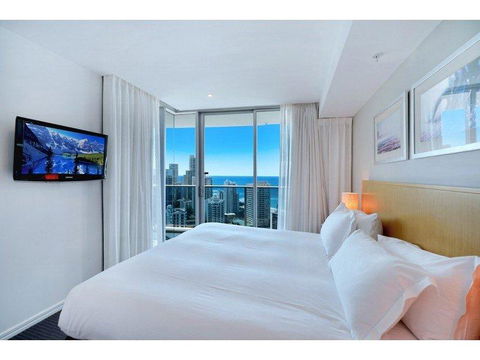 H Star Residences-- Paradise Stayz - Accommodation NT 9