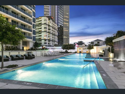 H Star Residences-- Paradise Stayz - Accommodation NT 17