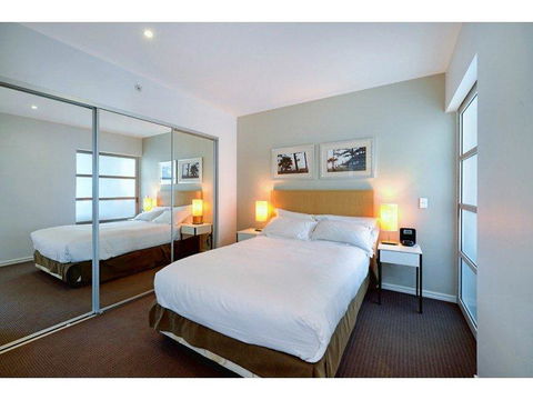 H Star Residences-- Paradise Stayz - Accommodation NT 8