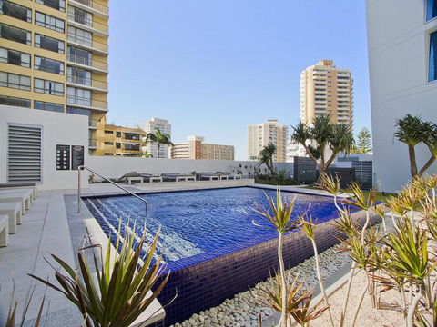 H Star Residences-- Paradise Stayz - Accommodation NT 6