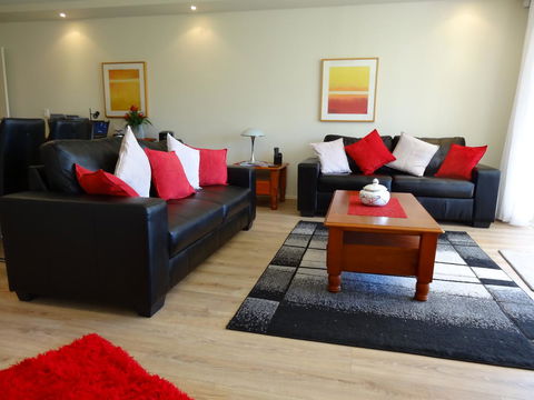 Waterfront Resort Villa With Buggy - Accommodation NT 4