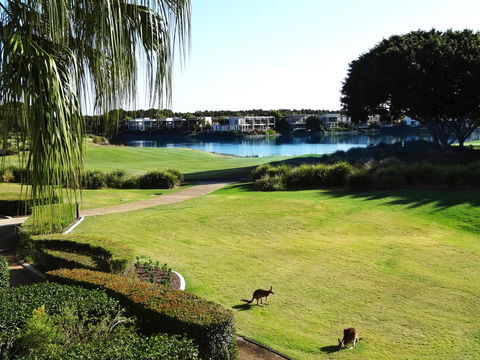 Waterfront Resort Villa With Buggy - Accommodation NT 3