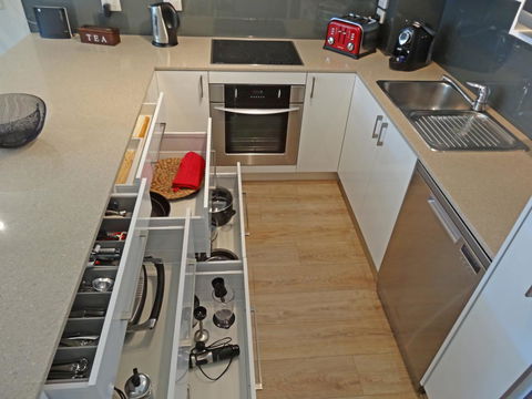 Waterfront Resort Villa With Buggy - Accommodation NT 6