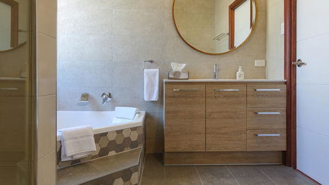 Blue Summit Hideaway - Accommodation NT 38