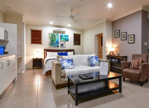 Blue Summit Hideaway - Accommodation NT 9