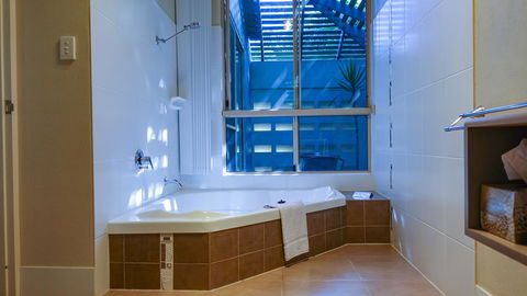 Blue Summit Hideaway - Accommodation NT 27