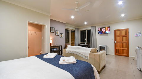 Blue Summit Hideaway - Accommodation NT 17