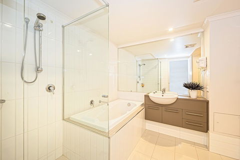 On The Bay Apartments - NT Tourism 16