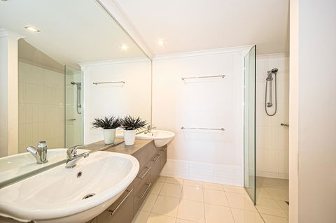 On The Bay Apartments - NT Tourism 18