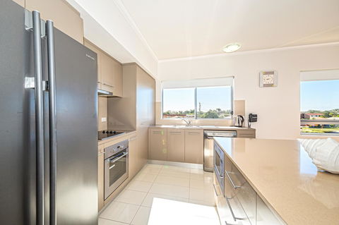 On The Bay Apartments - NT Tourism 3