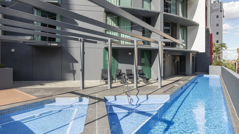 Oaks Brisbane On Felix Suites - Accommodation NT 3