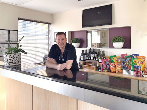Airport Ascot Motel - Accommodation NT 27
