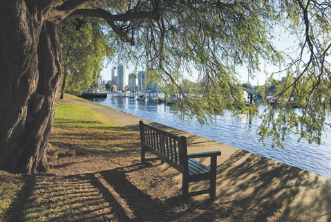 Oaks Brisbane River City Suites - Accommodation NT 12