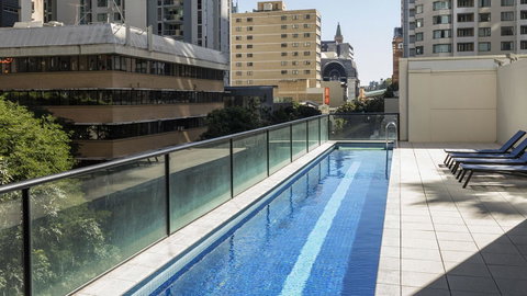 Oaks Brisbane River City Suites - Accommodation NT 2