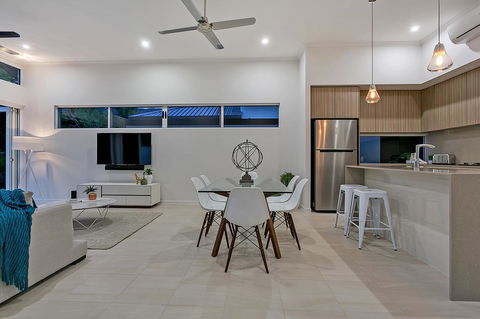 Oceans Edge Holiday Home - NT Tourism 5