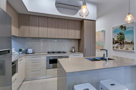 Oceans Edge Holiday Home - NT Tourism 8