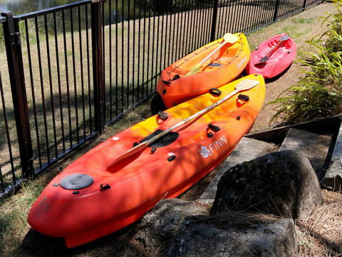 Waterfront Theme Park Getaway - Accommodation NT 19